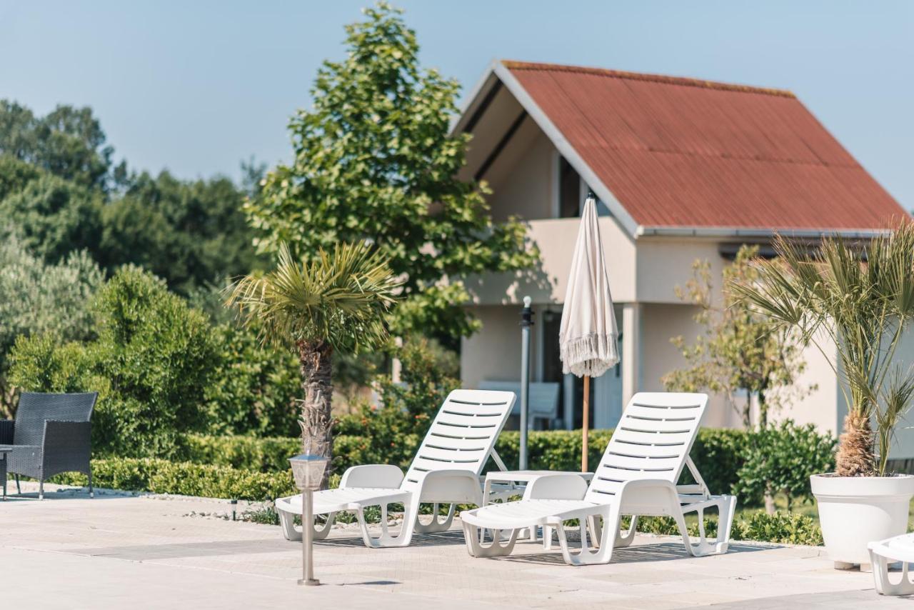 Christopher'S Apartments Ulcinj Exterior photo