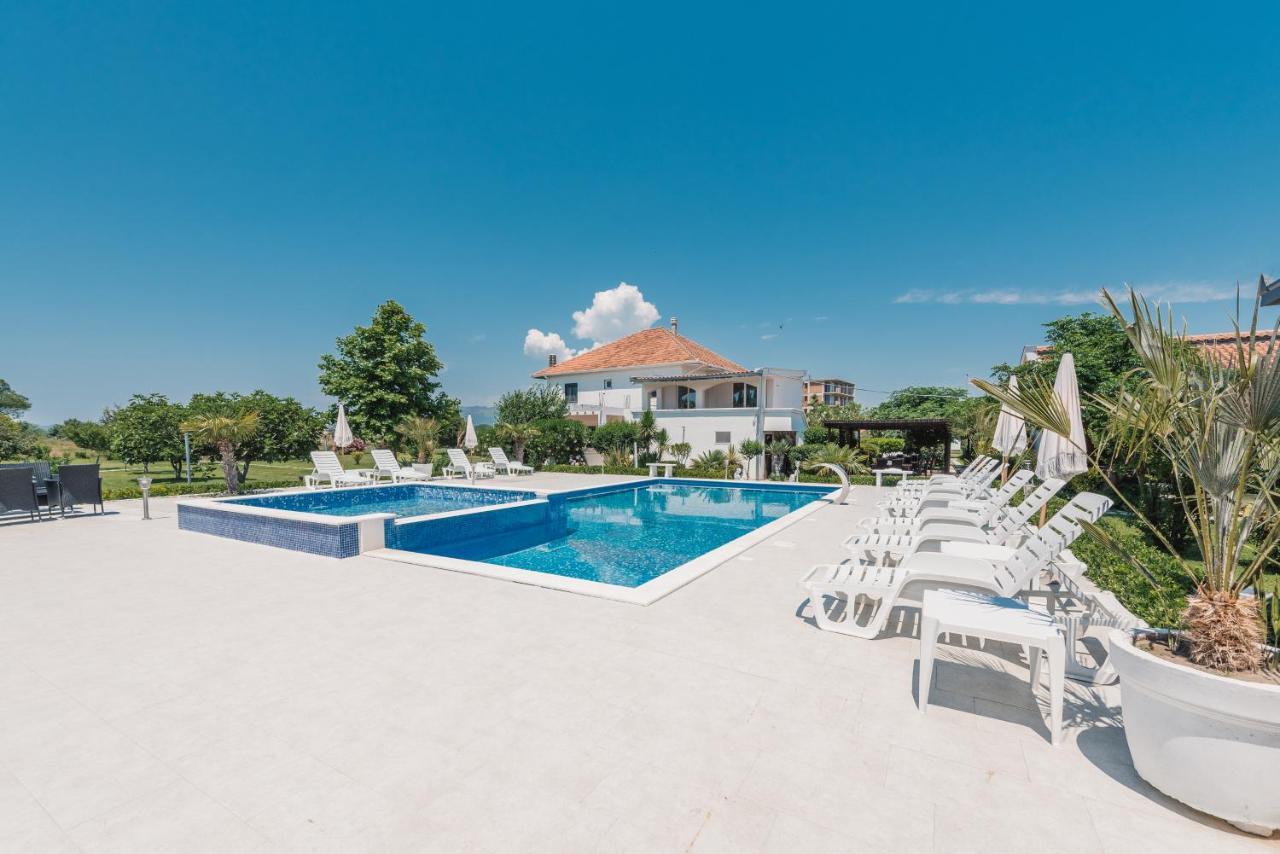 Christopher'S Apartments Ulcinj Exterior photo