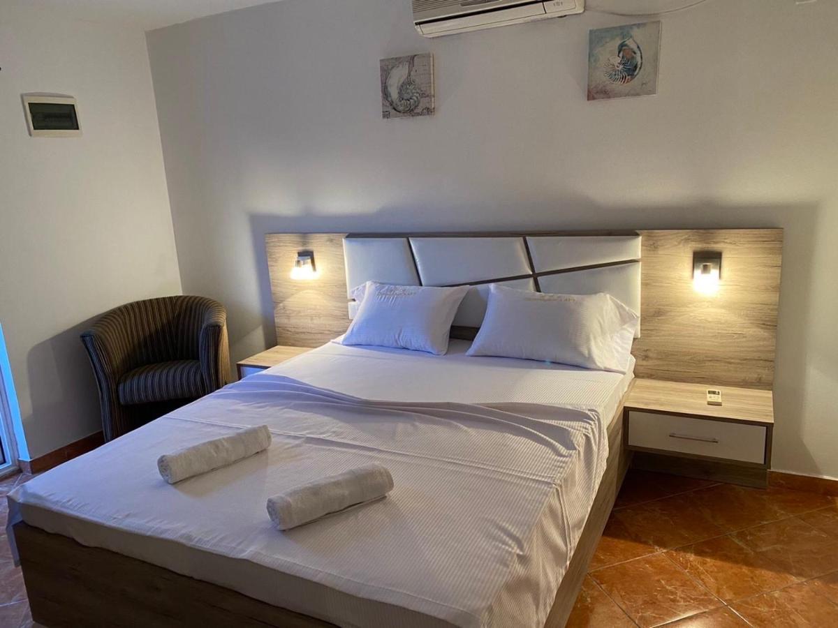 Christopher'S Apartments Ulcinj Exterior photo